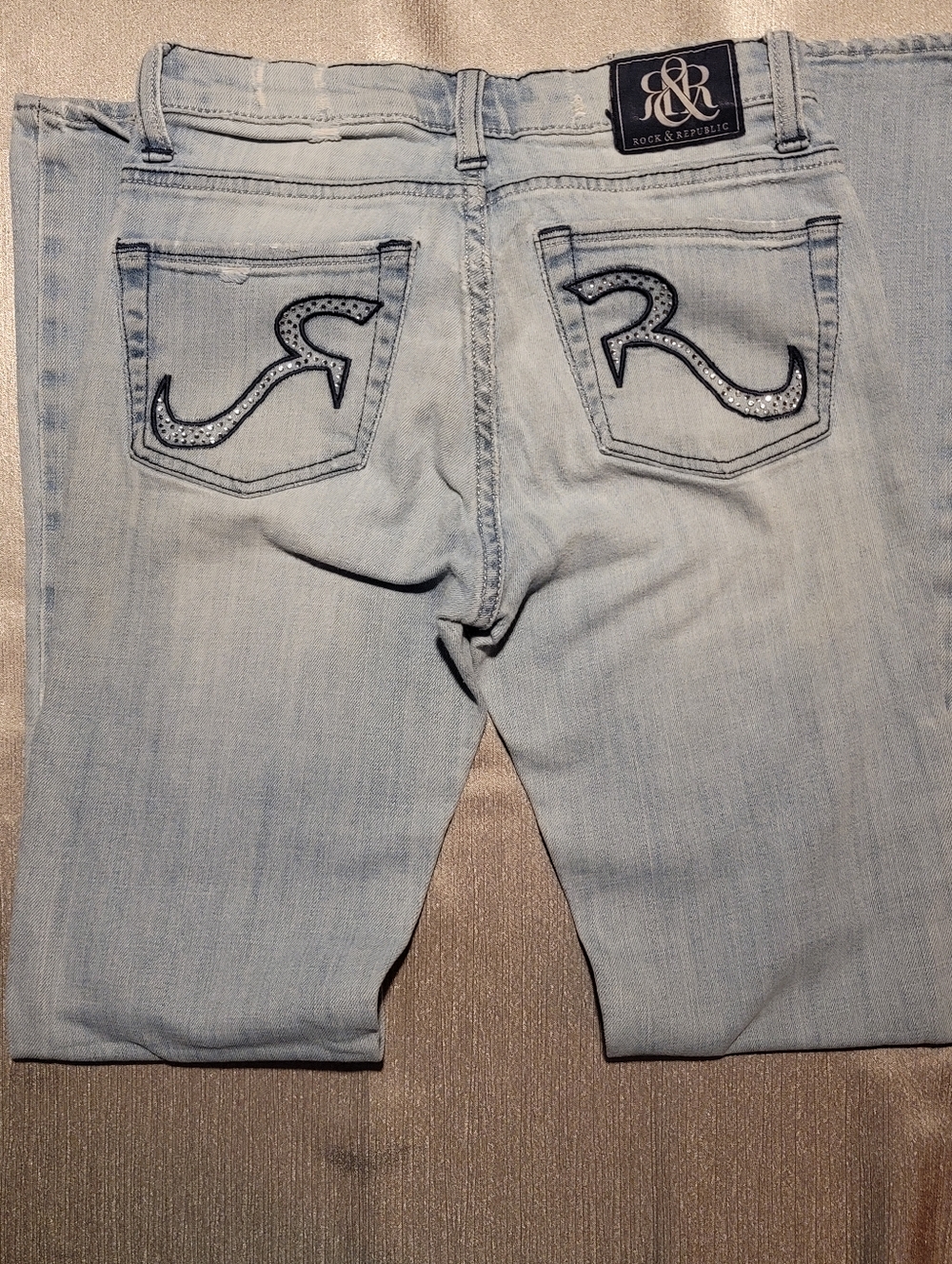 Rock & Republic Light Blue Embellished Back Pocket Jeans